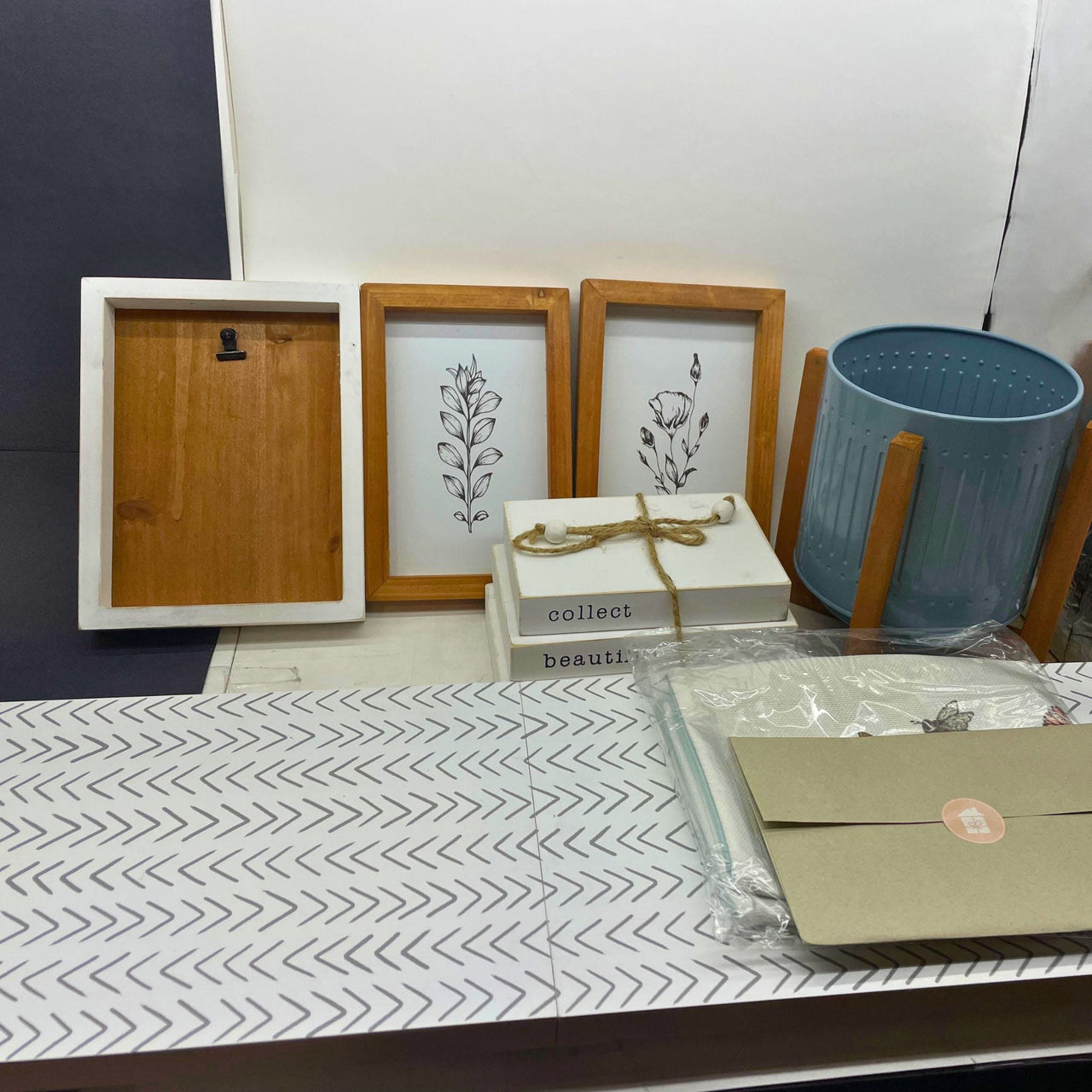 Home Decor Case Pack Mix