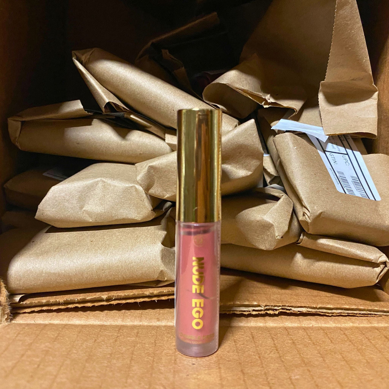 BH Cosmetics Nude Ego Double Dare Lápiz labial líquido cremoso 0.06Z (lote de 72 piezas)