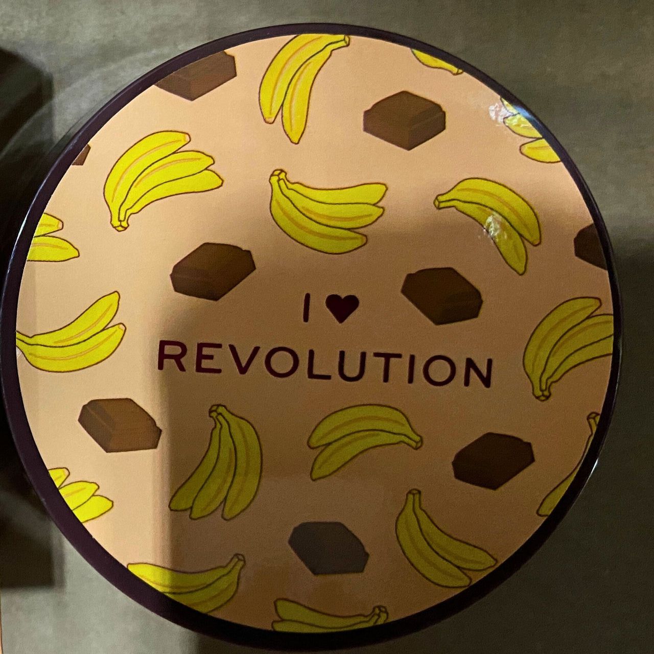 I Heart Revolution Chocolate Banana Scented Baking Powder