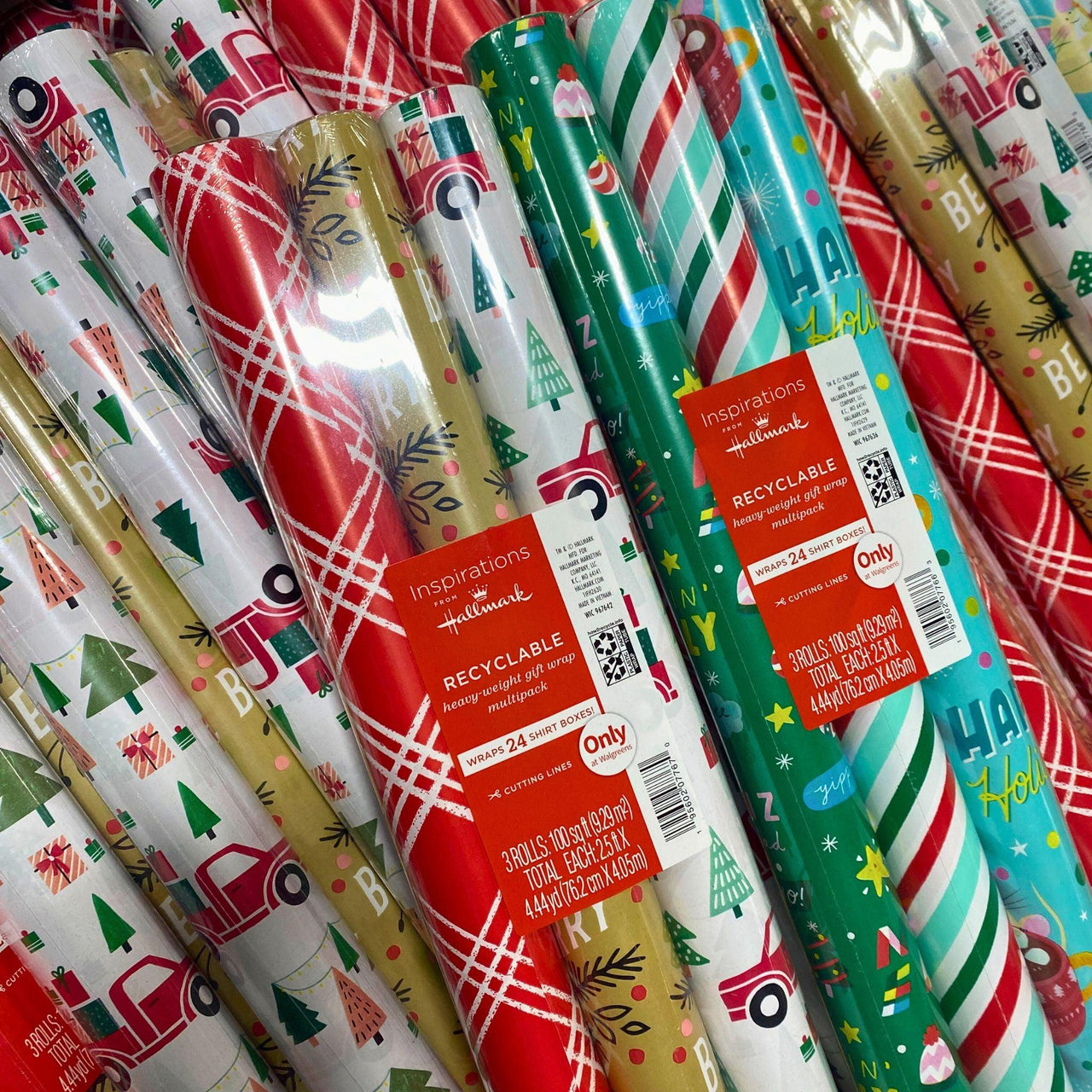 P3034- Seasonal - Christmas GayLords With Wrapping Paper - Unmanifested (Lot Pallet) - Discount Wholesalers Inc