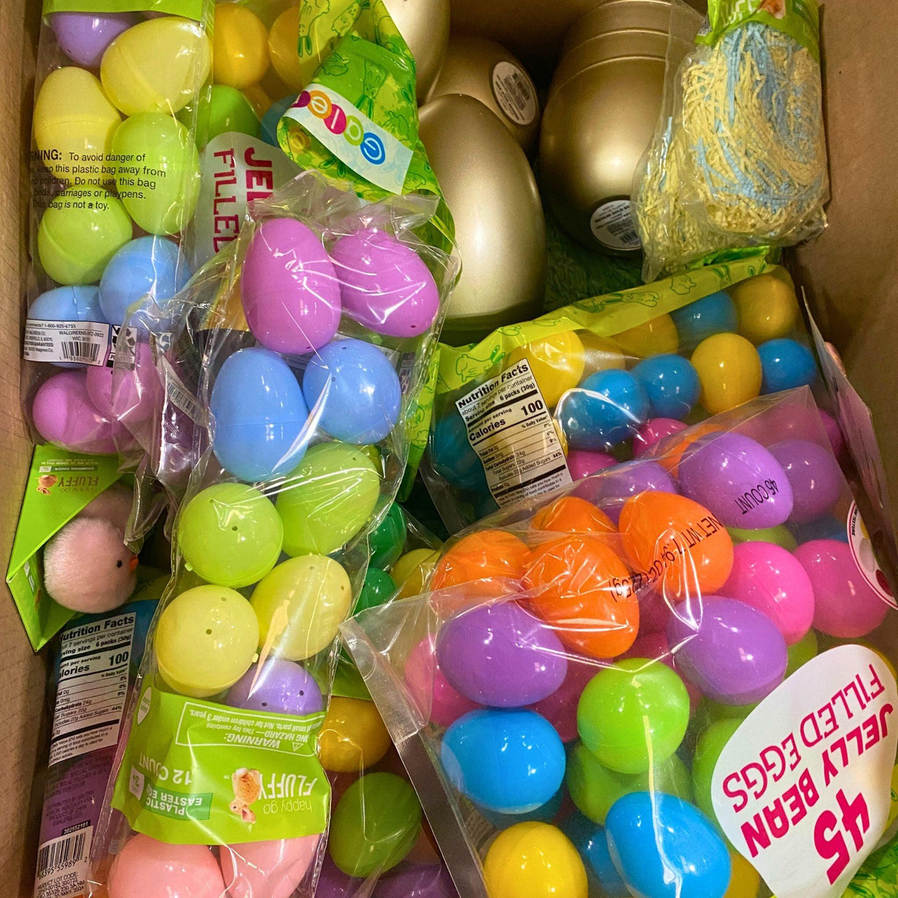 Seasonal Assorted Easter Pallet (Accessories, Eggs, Baskets) (400 Pcs Pallet) - Discount Wholesalers Inc